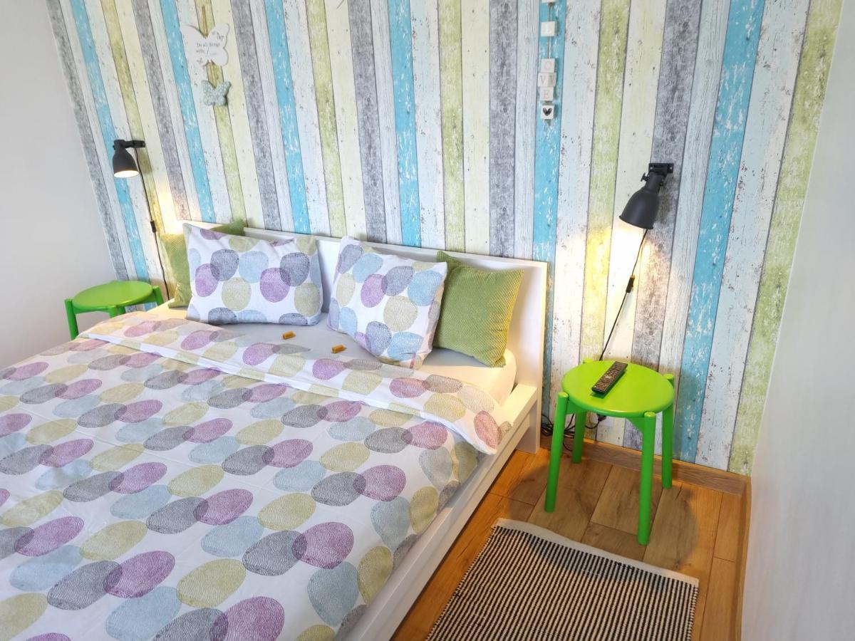 Dream Studio Petrosani Luaran gambar